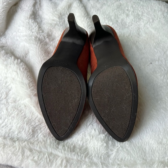 APT 9 Burnt Orange Suede Oval Toe Platform Pumps, Size 8 - Picture 9 of 12